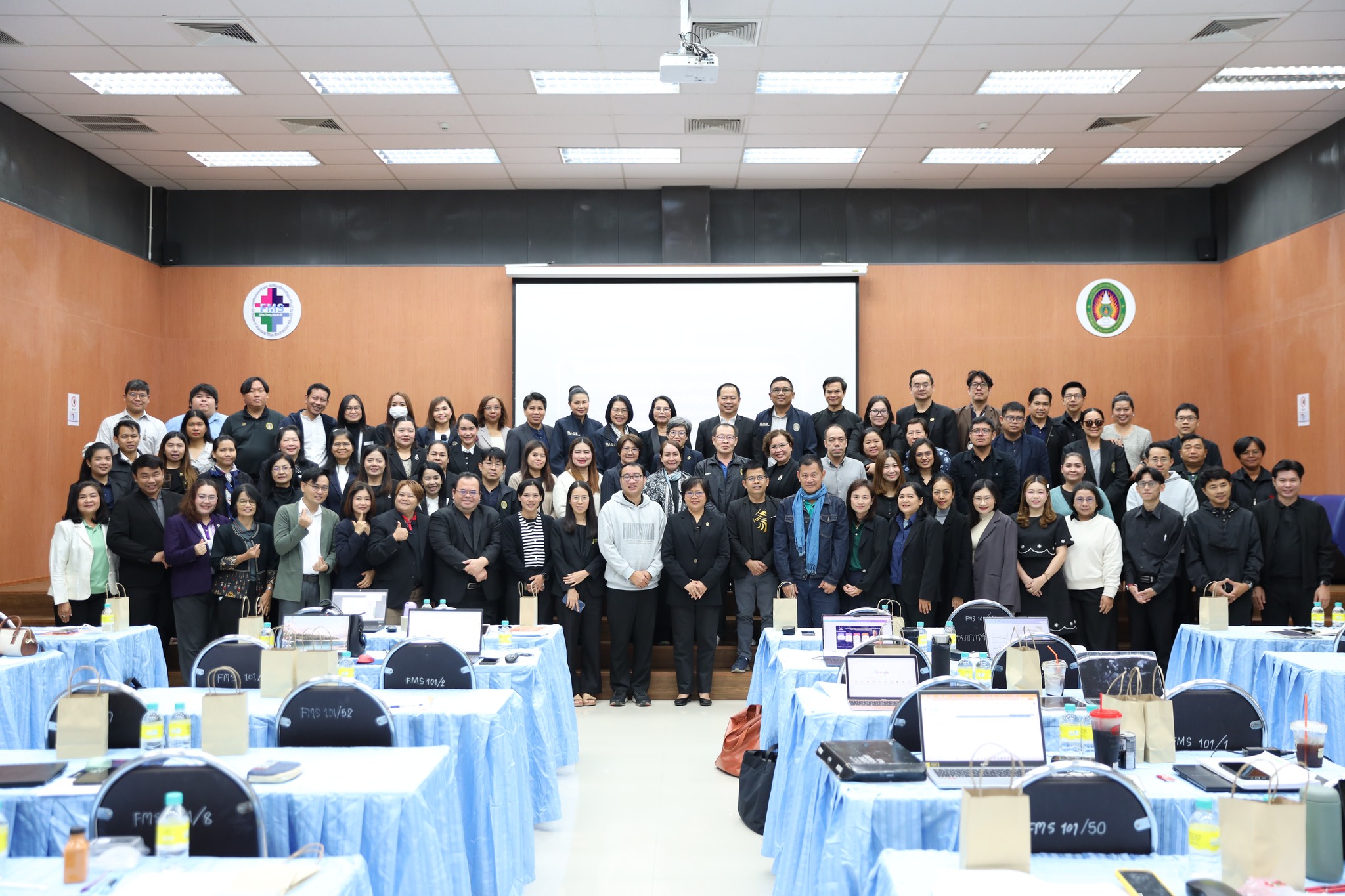 โครงการอบรมเชิงปฏิบัติการ เกณฑ์คุณภาพการศึกษาเพื่อการดำเนินการที่เป็นเลิศ กลุ่มมหาวิทยาลัยราชภัฏ (RU-QE) มหาวิทยาลัยราชภัฏอุตรดิตถ์ รุ่นที่ 1